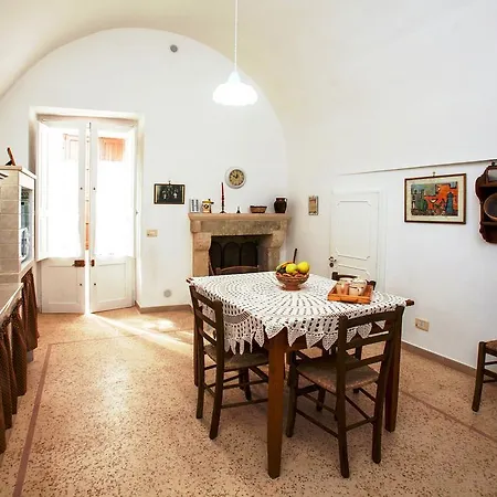 La Bella Del Borgo Спеккья