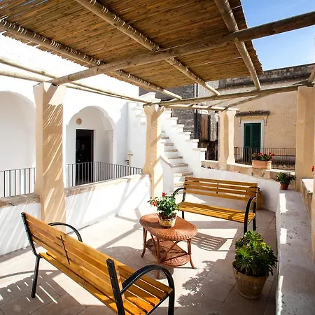 La Bella Del Borgo *